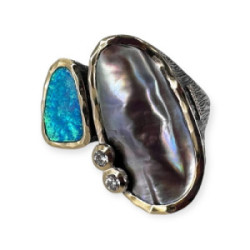 Espectacular anillo realizado en plata, oro de 9k, mabe australiana y ópalo turquesa
